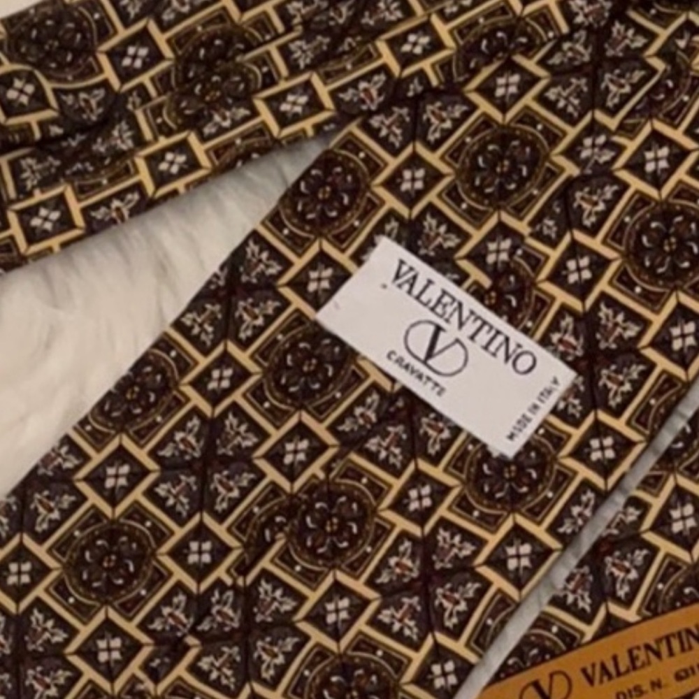 VALENTINO TIE